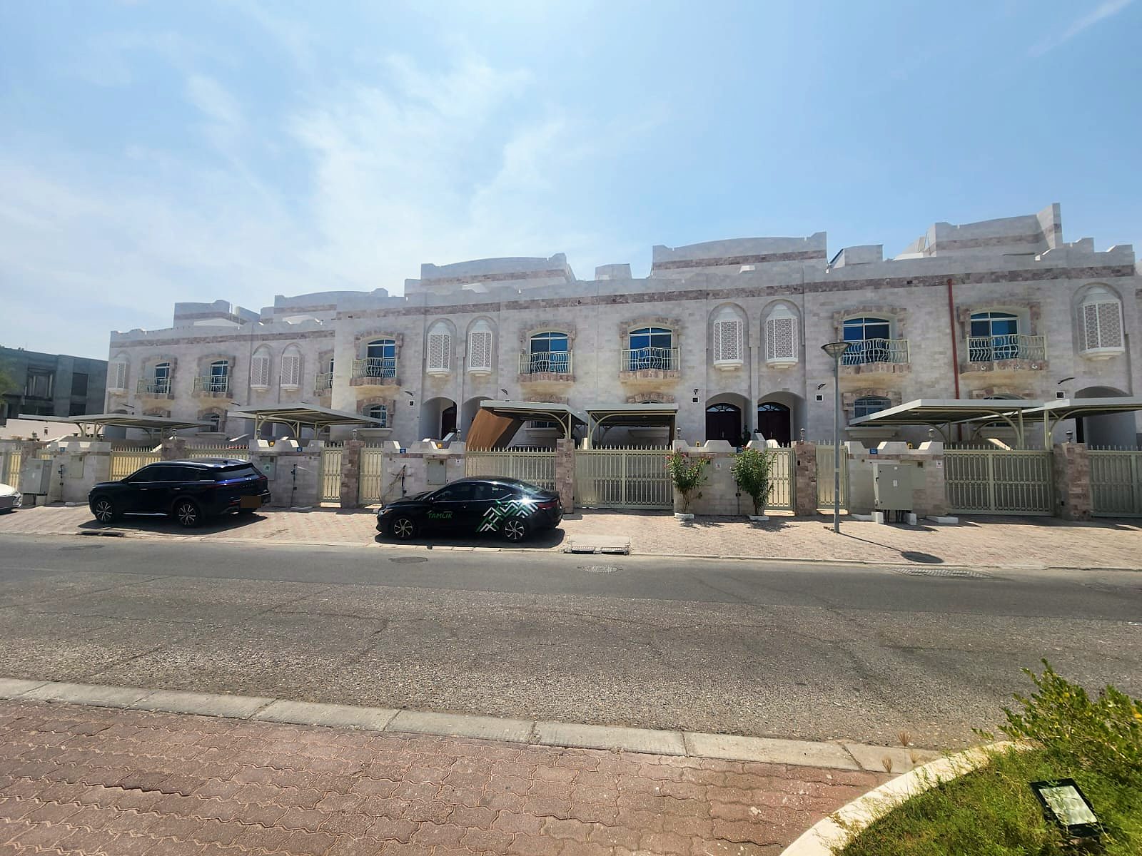 The MSQ Compound villas, Madinat Al Sultan Qaboos · 4